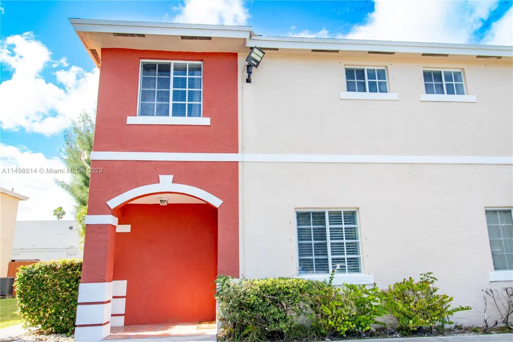 18706 SW 100th Ave #18706 Cutler Bay, FL 33157