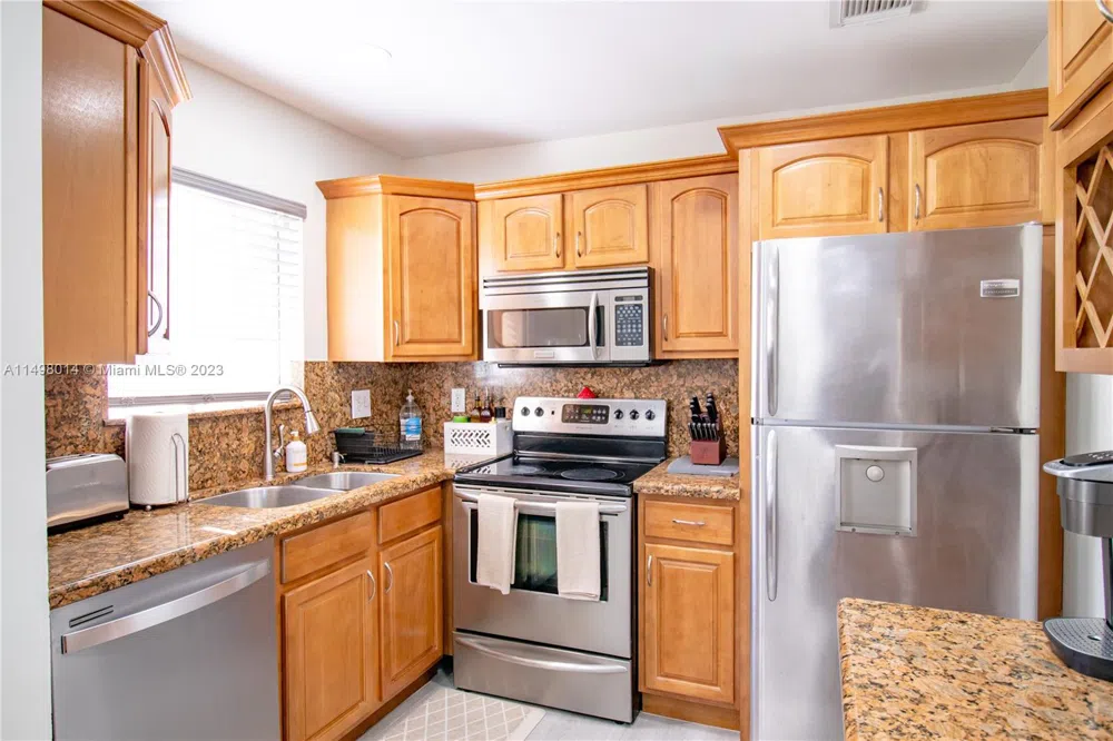 18706 SW 100th Ave #18706 Cutler Bay, FL 33157