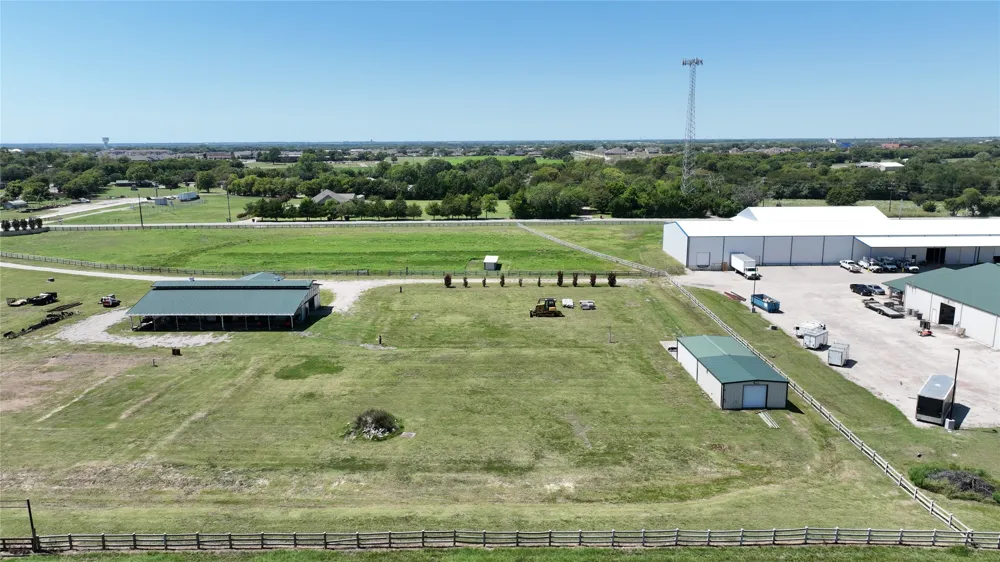 1253 HILL STREET Van Alstyne, TX 75495