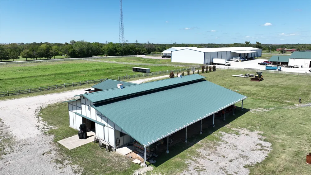 1253 HILL STREET Van Alstyne, TX 75495