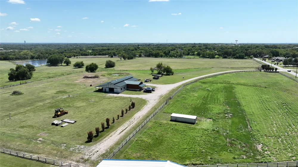 1253 HILL STREET Van Alstyne, TX 75495