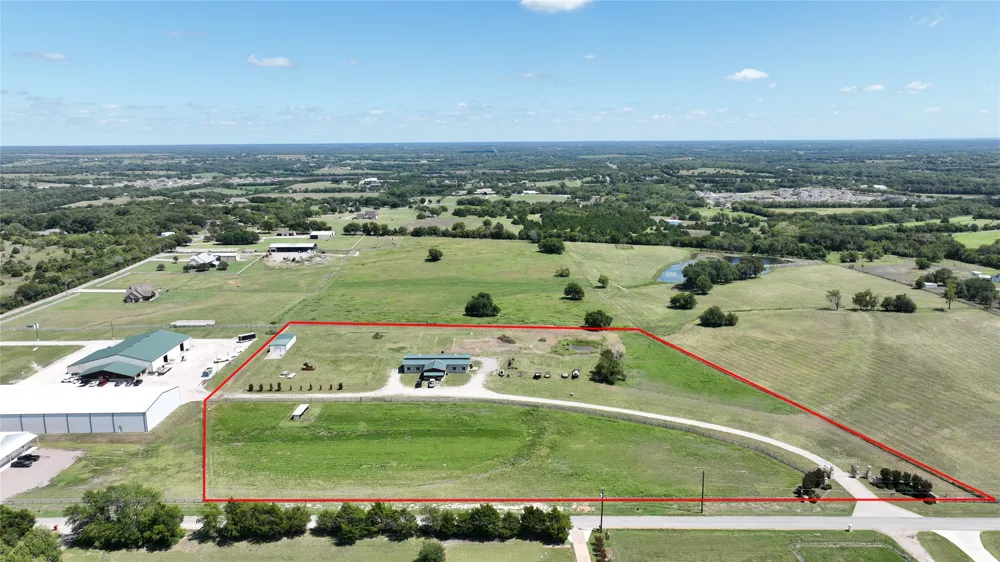 1253 HILL STREET Van Alstyne, TX 75495