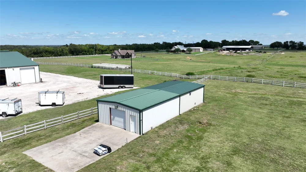 1253 HILL STREET Van Alstyne, TX 75495