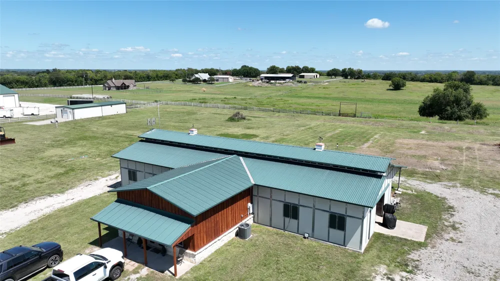 1253 HILL STREET Van Alstyne, TX 75495