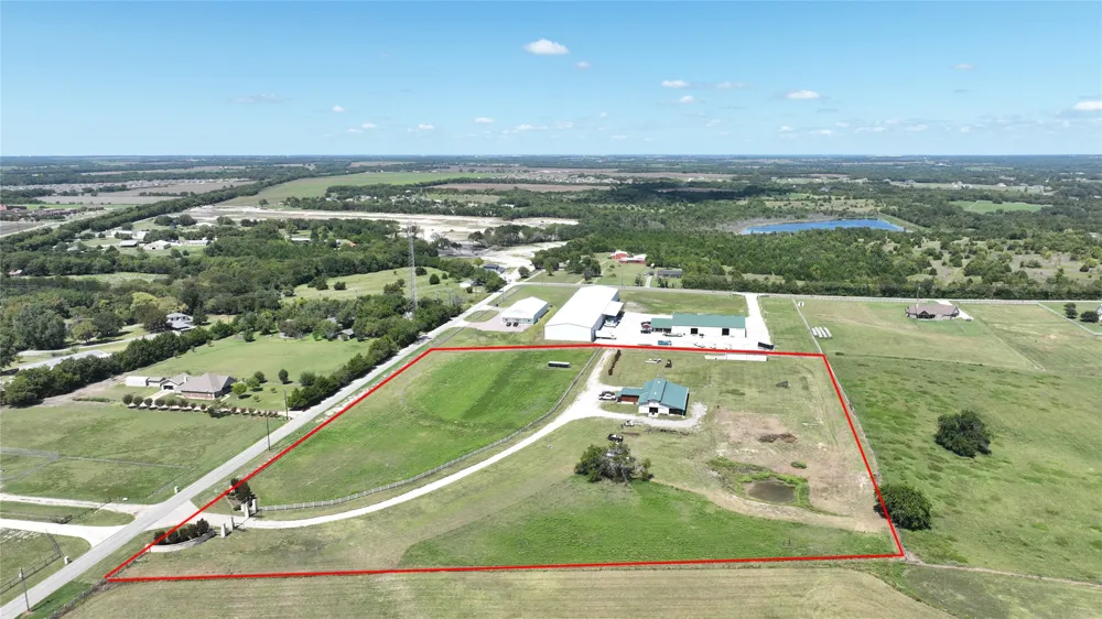 1253 HILL STREET Van Alstyne, TX 75495