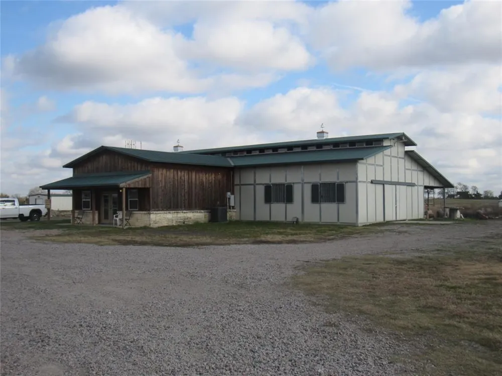1253 HILL STREET Van Alstyne, TX 75495
