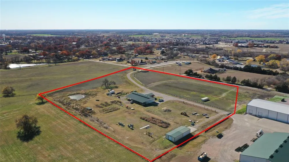 1253 HILL STREET Van Alstyne, TX 75495