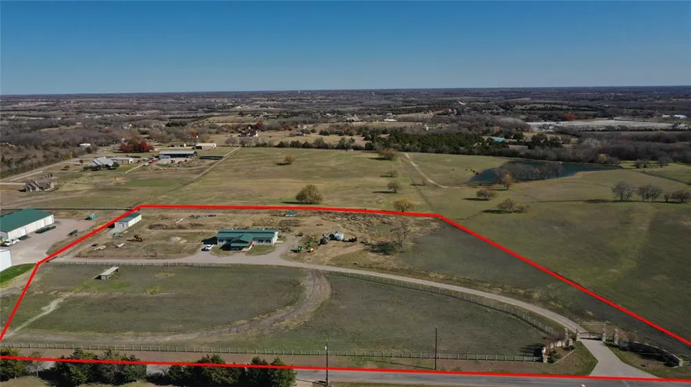 1253 HILL STREET Van Alstyne, TX 75495