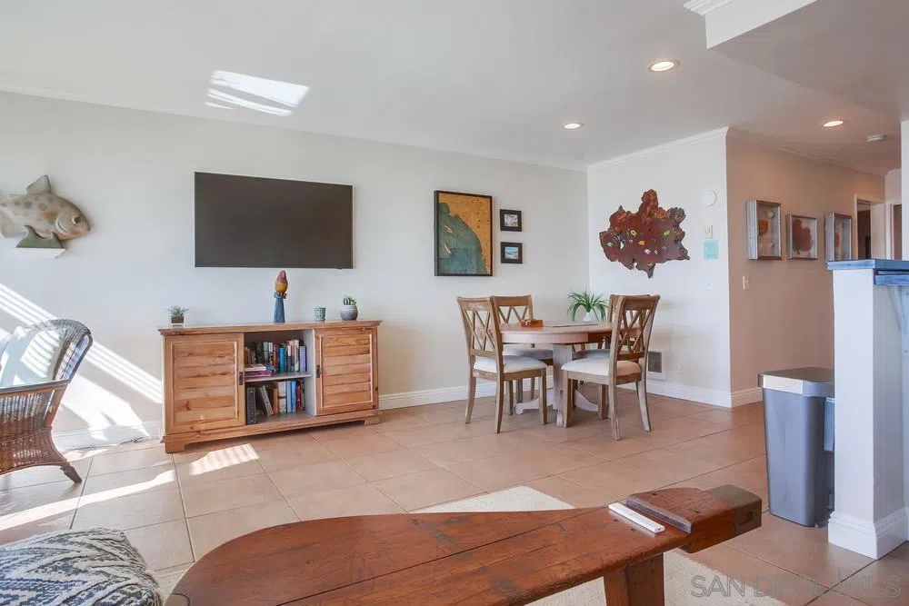 190 Del Mar Shores Terrace #11 Solana Beach, CA 92075