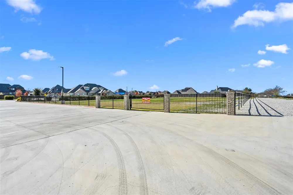 1404 Fm 156 S Haslet, TX 76052