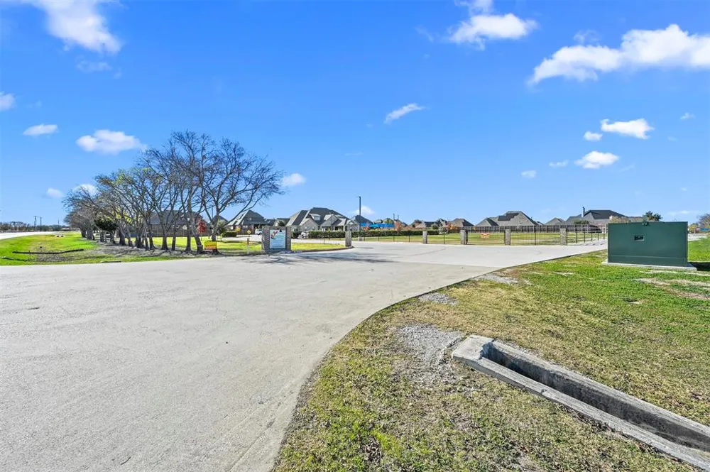 1404 Fm 156 S Haslet, TX 76052
