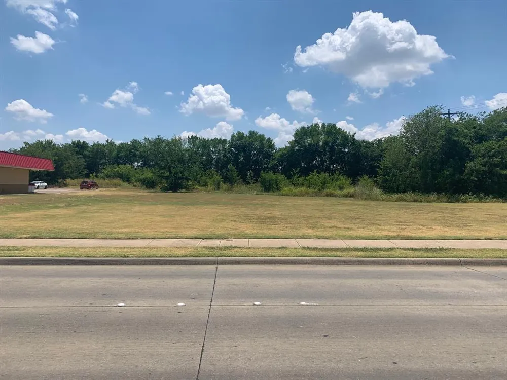1010 E Broad Street Mansfield, TX 76063