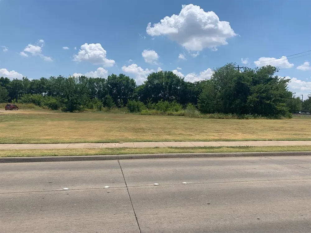 1010 E Broad Street Mansfield, TX 76063
