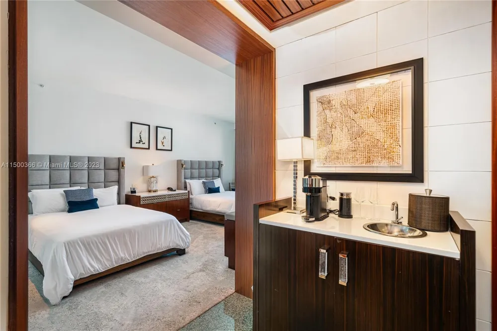 10295 Collins Ave #1216 Bal Harbour, FL 33154