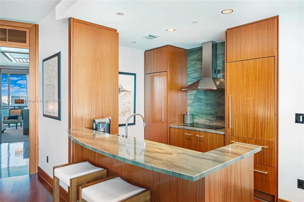10295 Collins Ave #121716 Bal Harbour, FL 33154
