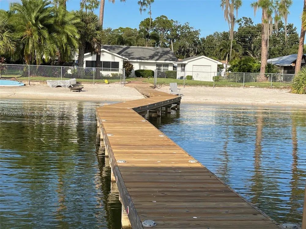 1608 Lake Clay Drive Lake Placid, FL 33852
