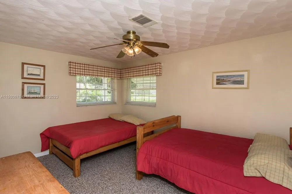 1608 Lake Clay Drive Lake Placid, FL 33852