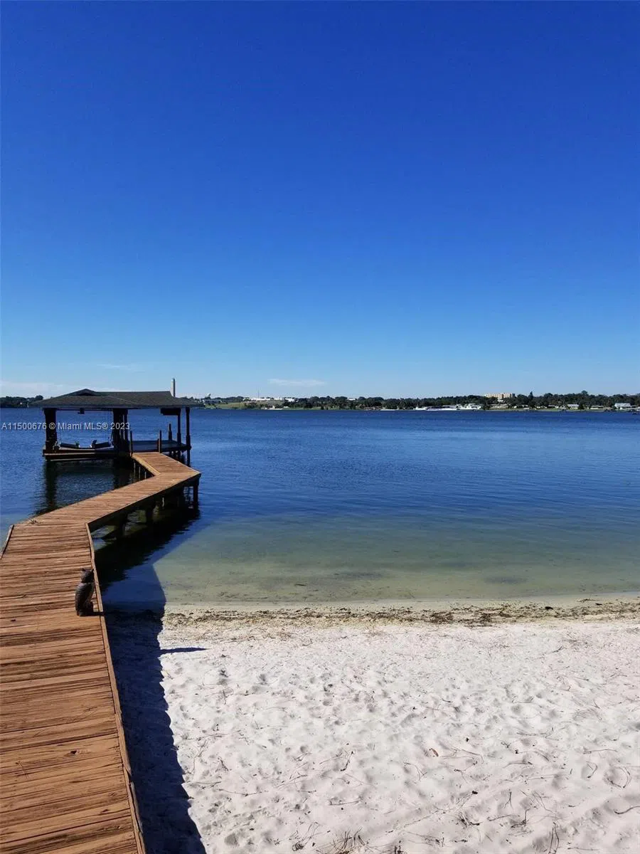 1608 Lake Clay Drive Lake Placid, FL 33852