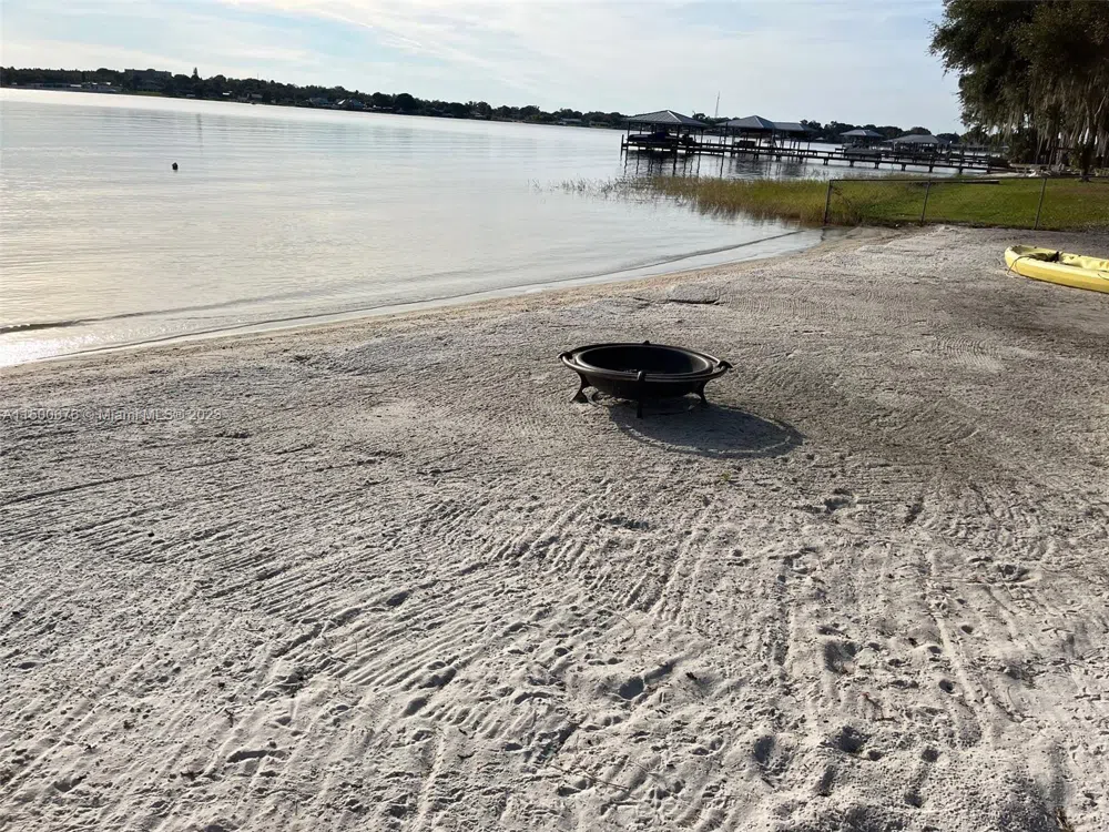 1608 Lake Clay Drive Lake Placid, FL 33852