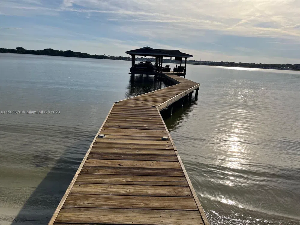 1608 Lake Clay Drive Lake Placid, FL 33852