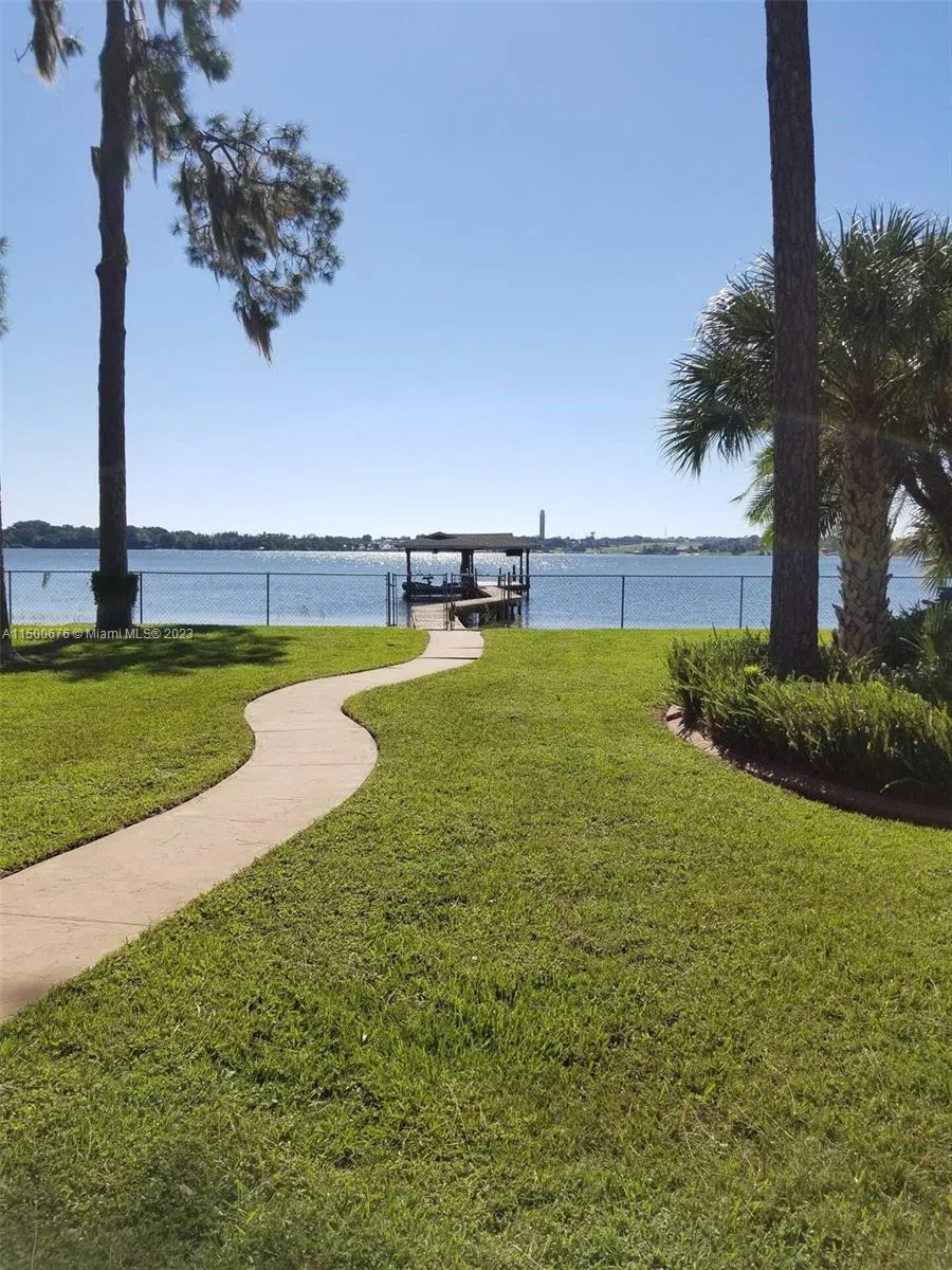 1608 Lake Clay Drive Lake Placid, FL 33852