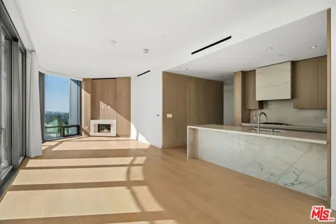 211 Elm Court #3B