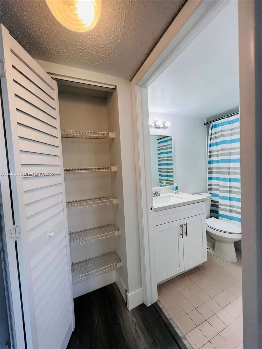 8260 SW 210th St #220 Cutler Bay, FL 33189