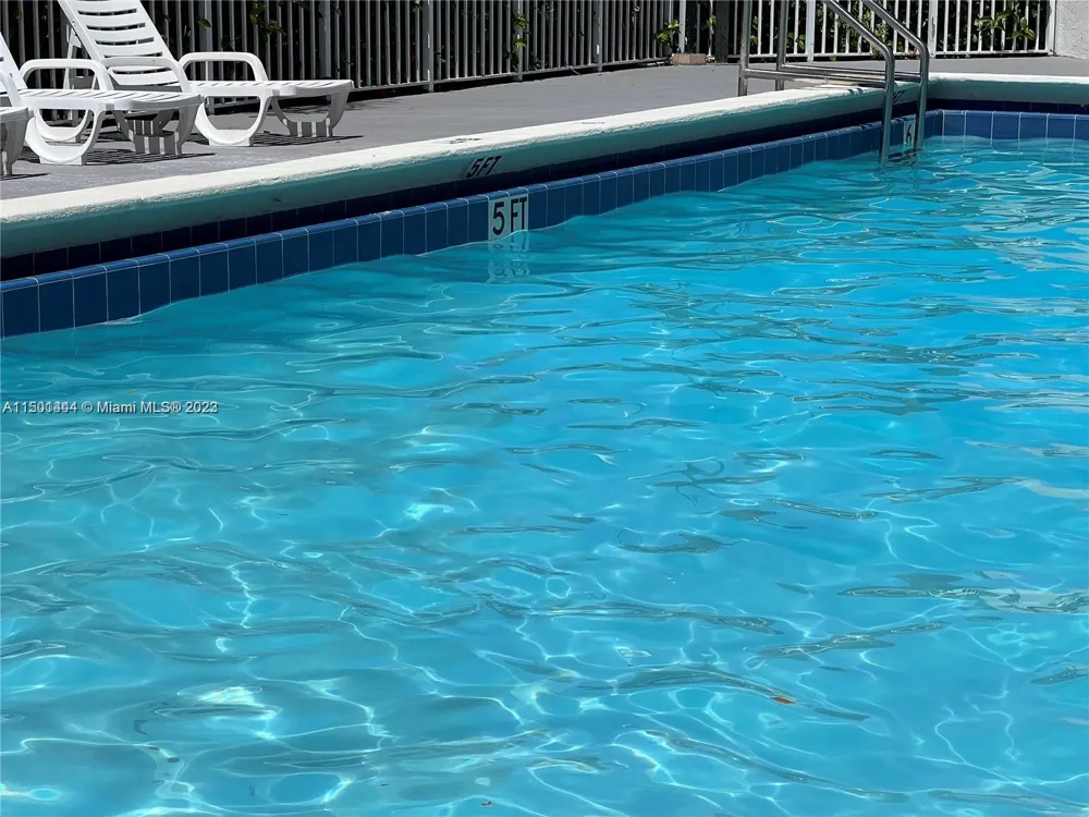 8260 SW 210th St #220 Cutler Bay, FL 33189