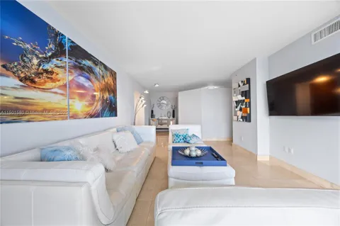6365 Collins Ave #4106
