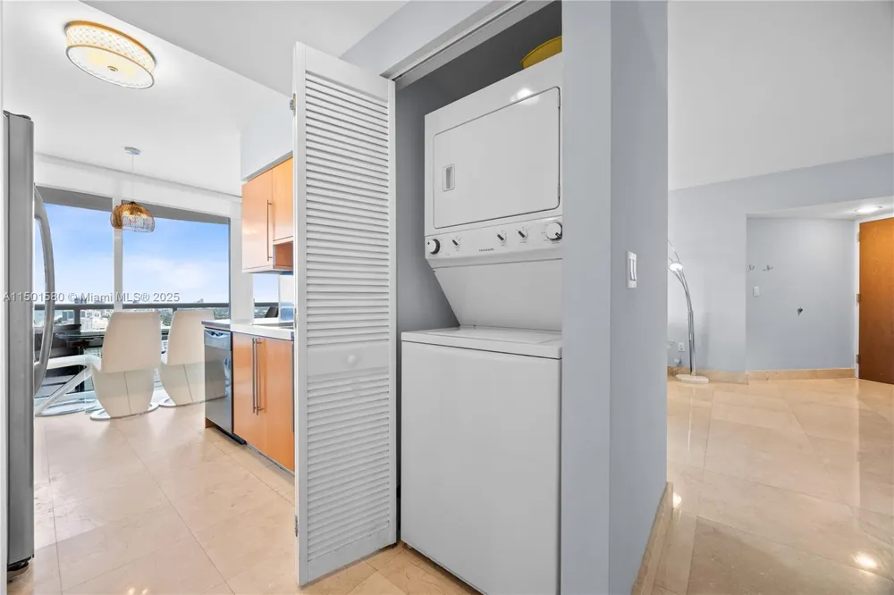 6365 Collins Ave #4106 Miami Beach, FL 33141