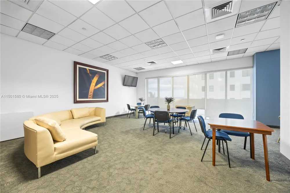 6365 Collins Ave #4106 Miami Beach, FL 33141