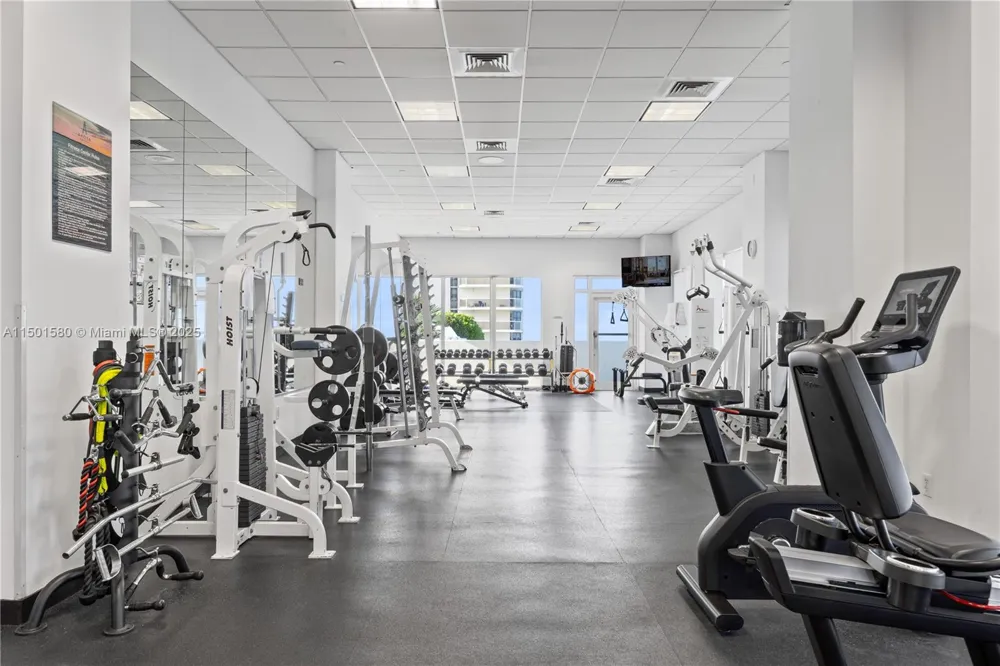 6365 Collins Ave #4106 Miami Beach, FL 33141