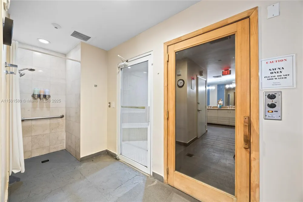 6365 Collins Ave #4106 Miami Beach, FL 33141