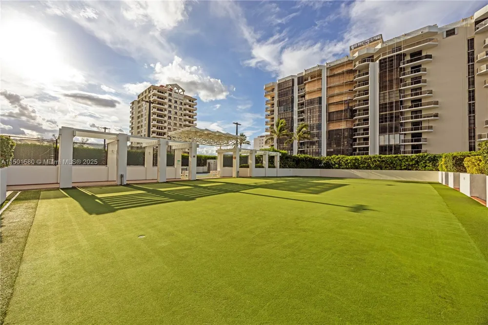 6365 Collins Ave #4106 Miami Beach, FL 33141