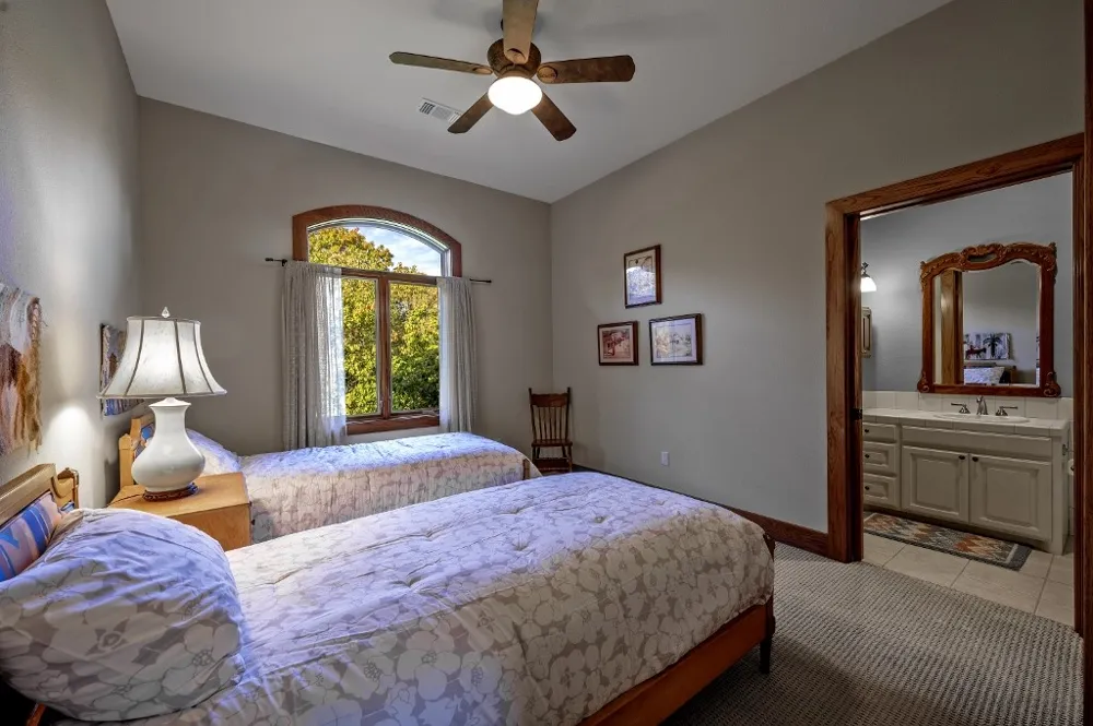 5094 Tower Drive Kingston, OK 73439