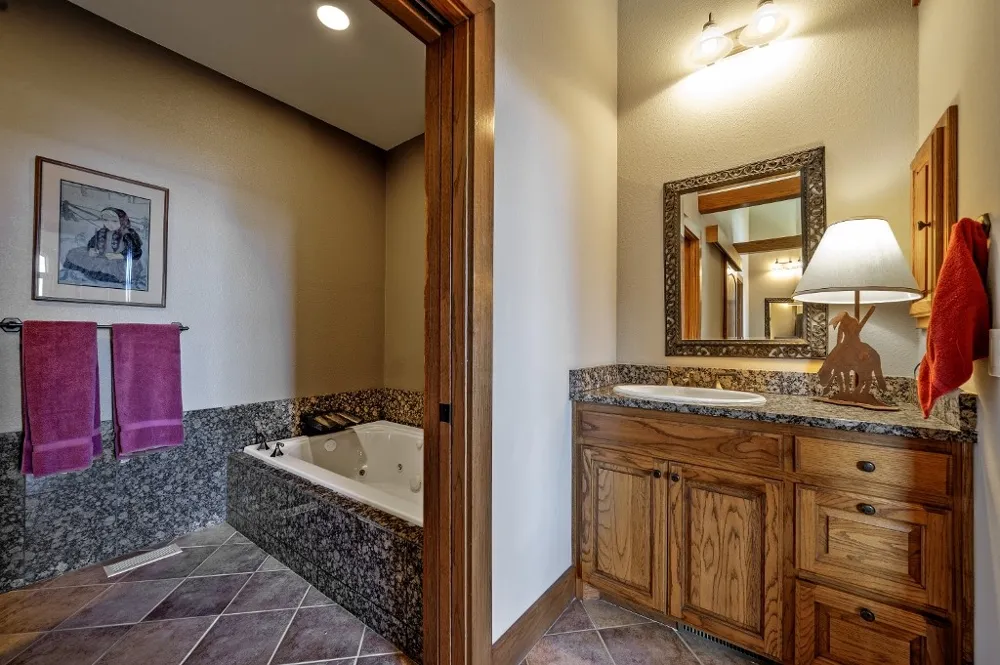 5094 Tower Drive Kingston, OK 73439