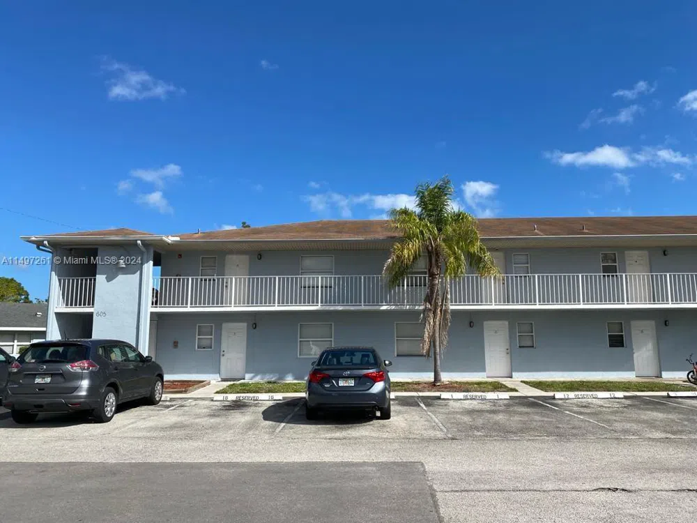 617 Ixoria Ave #29 Fort Pierce, FL 34982