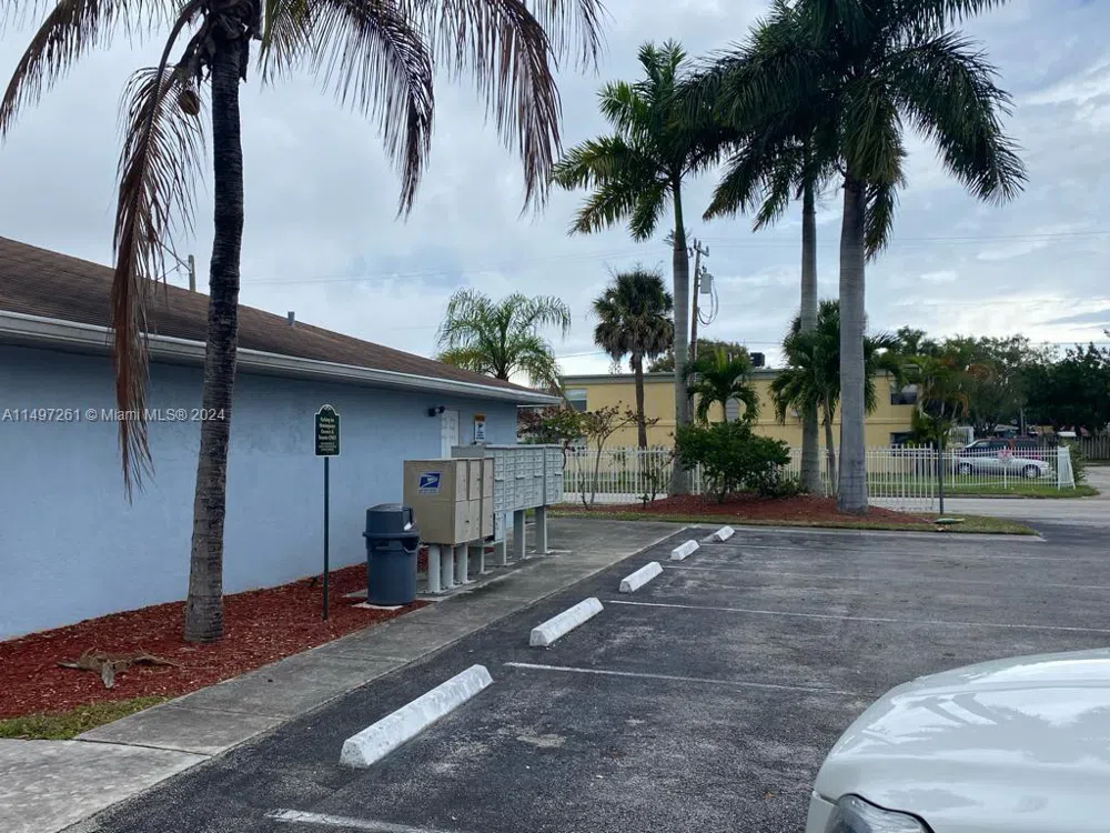 617 Ixoria Ave #29 Fort Pierce, FL 34982