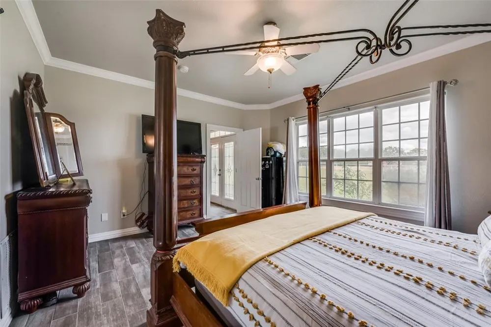 5646 US Highway 69 Celeste, TX 75423