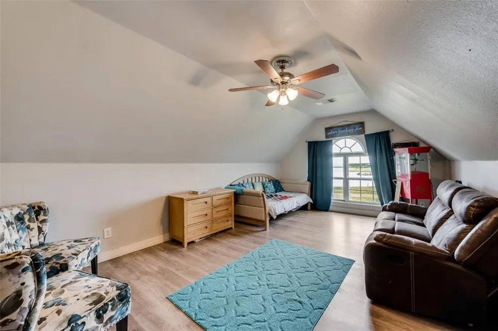 5646 US Highway 69 Celeste, TX 75423