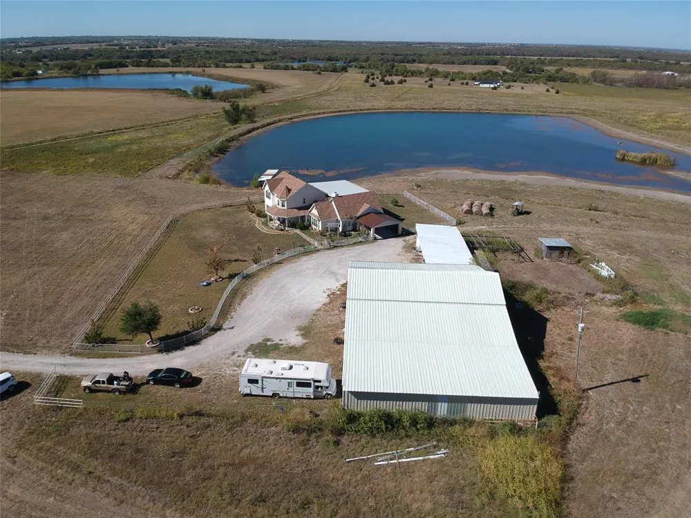 5646 US Highway 69 Celeste, TX 75423