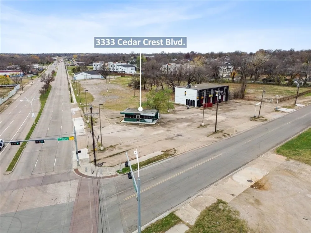 3333 Cedar Crest Boulevard Dallas, TX 75203