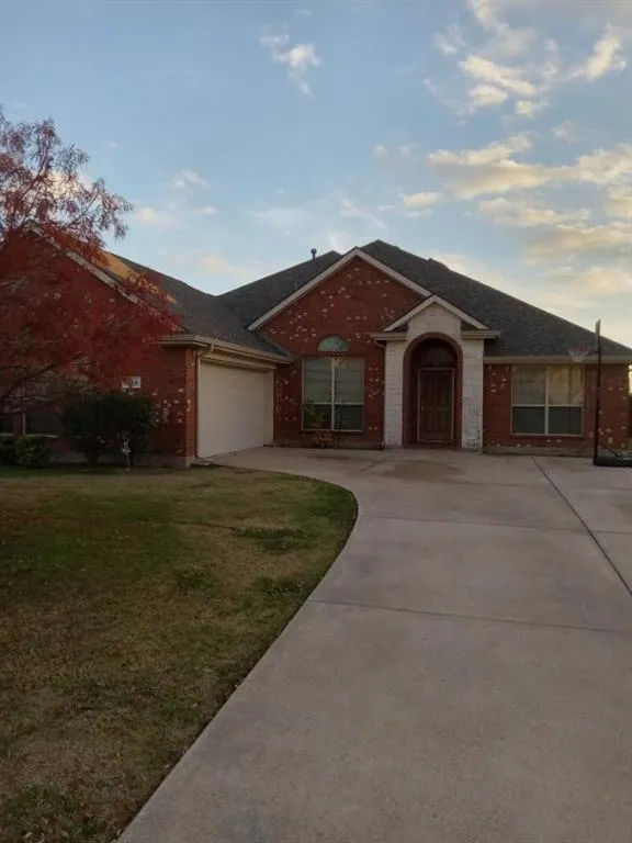 1304 Turnbridge Drive Glenn Heights, TX 75154