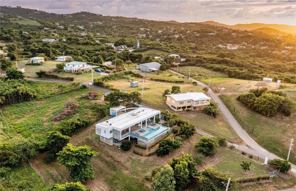 673 CASA BLUE Vieques, PR 00765
