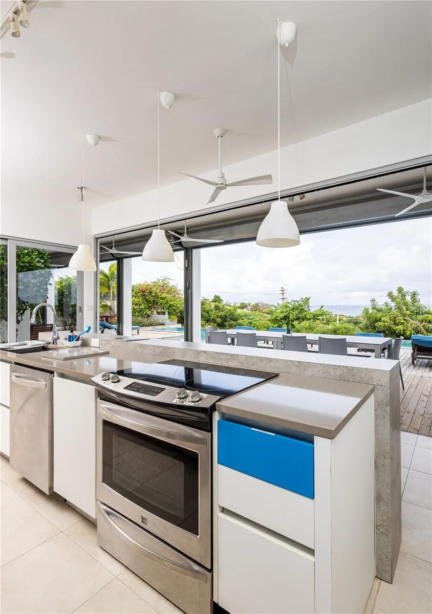 673 CASA BLUE Vieques, PR 00765