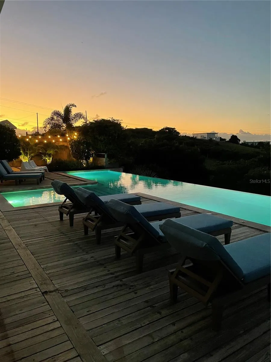 673 CASA BLUE Vieques, PR 00765