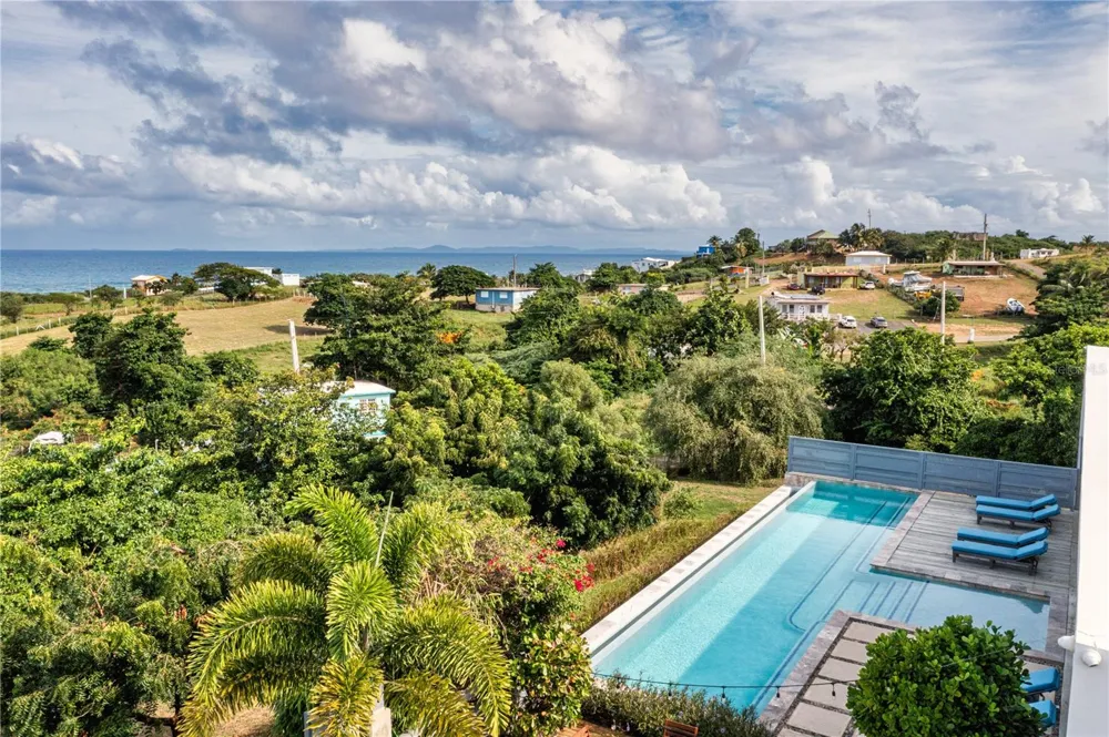 673 CASA BLUE Vieques, PR 00765