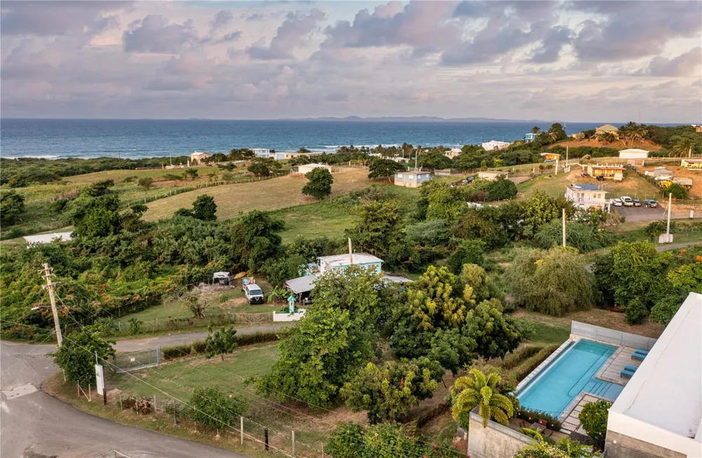 673 CASA BLUE Vieques, PR 00765
