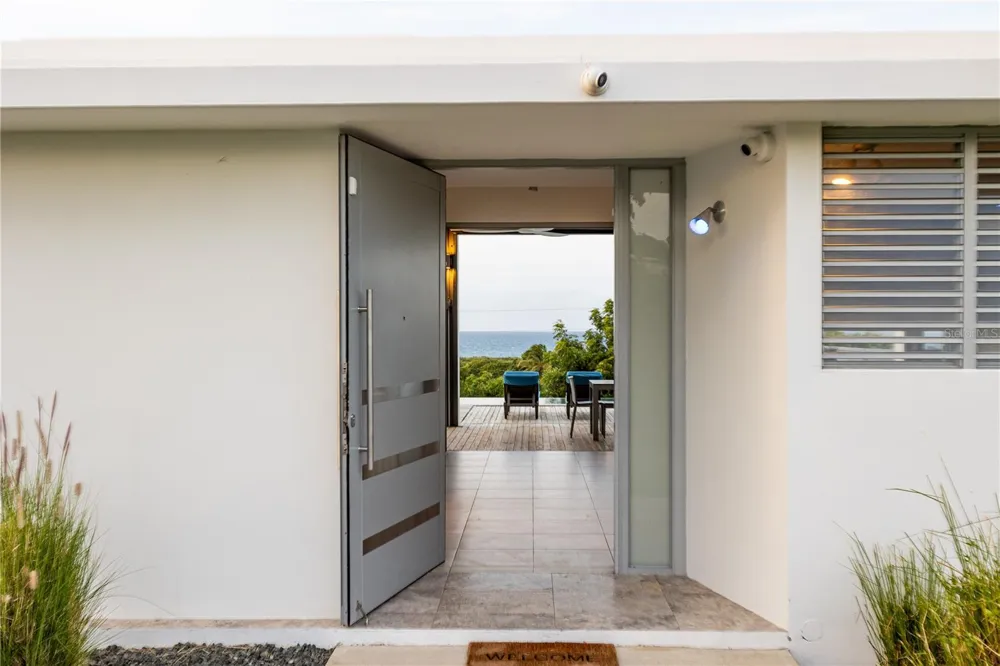 673 CASA BLUE Vieques, PR 00765