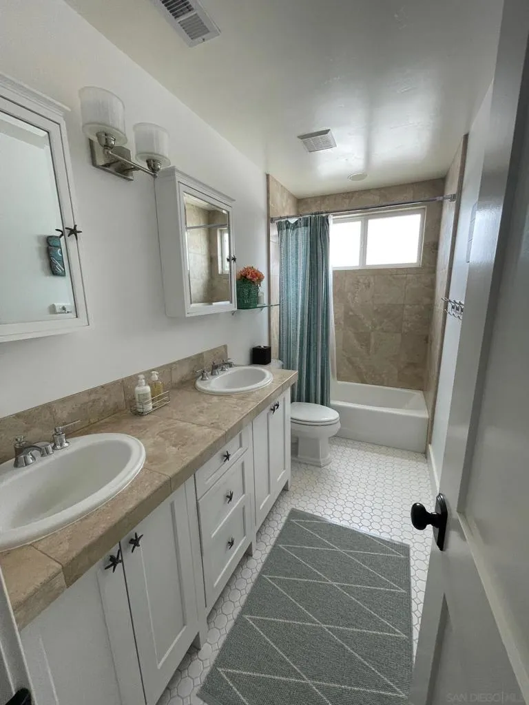 920 D Ave Coronado, CA 92118